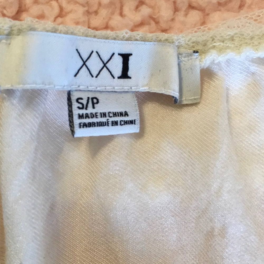Buttoned Blouse - Picture 4 of 5